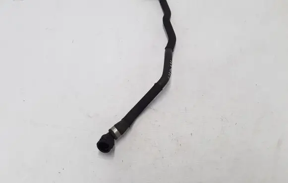 BMW 5 GT F07 Engine coolant pipe/hose 8377671