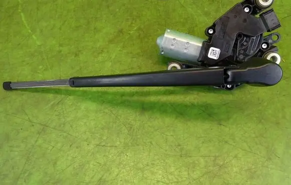 Infiniti Q30 Rear window wiper motor A1569068200