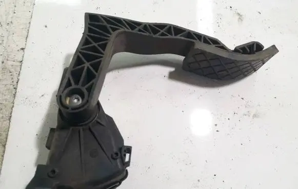 Audi A8 S8 D3 4E Accelerator throttle pedal 4E1723503 F30015601