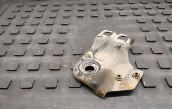 Land Rover Evoque I Bottom radiator support slam panel Bj325400ab