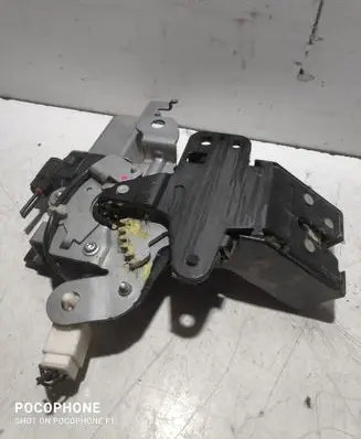 Mazda 3 I Tailgate/trunk/boot lock/catch/latch