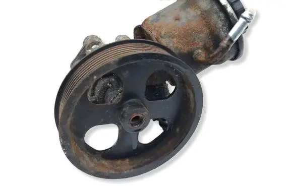 Toyota Corolla Verso AR10 Power steering pump 