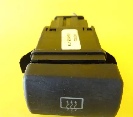 Volkswagen Golf IV Windscreen/window heater switch 6L1959621