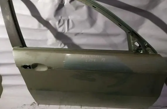 Alfa Romeo 147 Front door