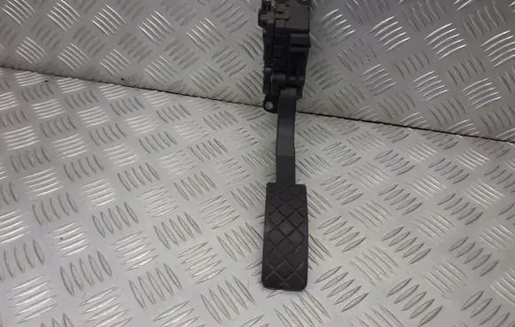 Skoda Fabia Mk1 (6Y) Accelerator throttle pedal 6Q1721503