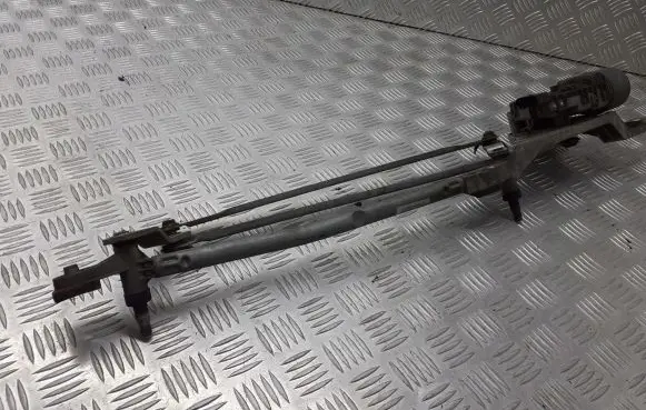 Ford Focus Front wiper linkage and motor 4M51-17508-AA