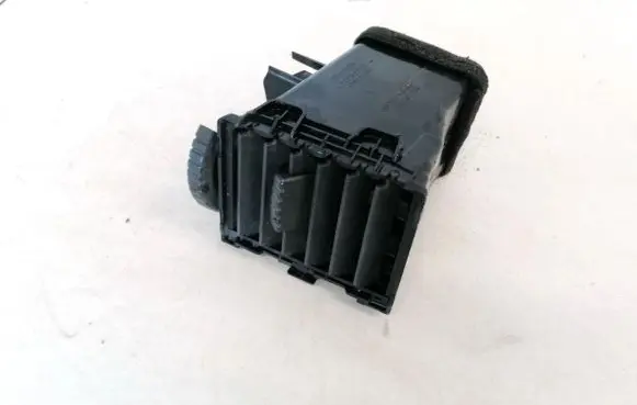 Dash center air vent grill