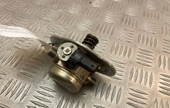 BMW 4 F36 Gran coupe Fuel injection high pressure pump 7642466