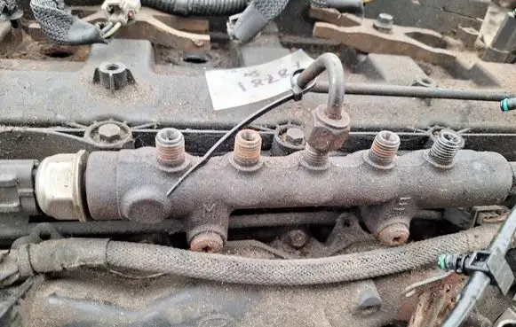Ford Transit Fuel main line pipe