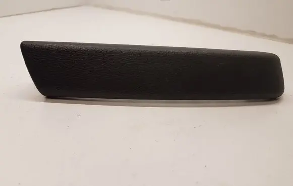 Audi Q7 4L Rear door handle trim P011564