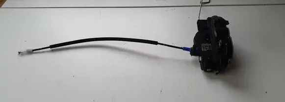 Opel Mokka Front door lock