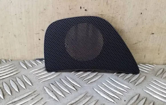 Side speaker trim/cover