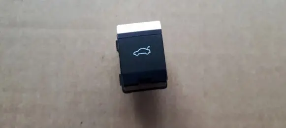 Audi A5 Tailgate opening switch 4M0959831A