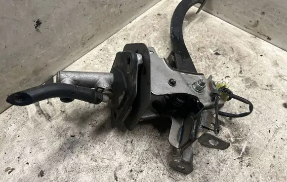 Clutch pedal