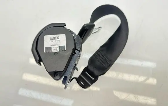 BMW iX Middle seatbelt (rear) 64940900A