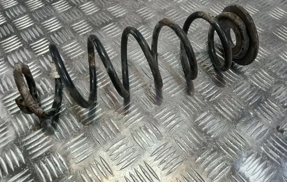 Skoda Octavia Mk3 (5E) Rear coil spring 5Q0511121