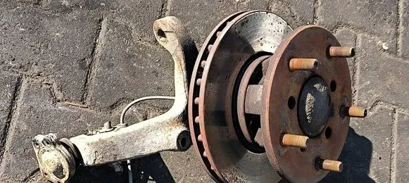 Renault Maxity Front wheel hub spindle knuckle