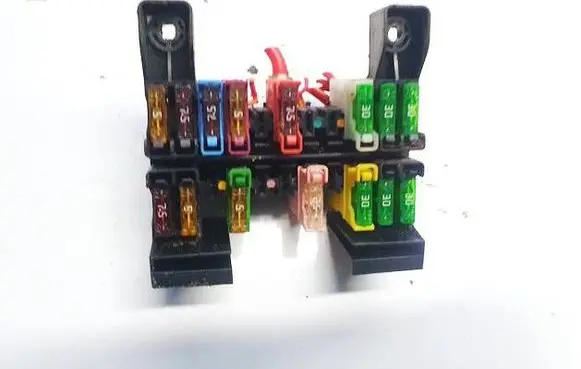 Mercedes-Benz E W211 Fuse box set 2115450301 1394331-1