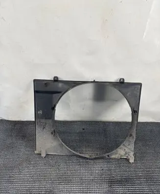 Mitsubishi Shogun Radiator cooling fan shroud MR404894 MR497044