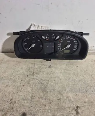 Renault Laguna II Speedometer (instrument cluster) 8200218863 500185500777