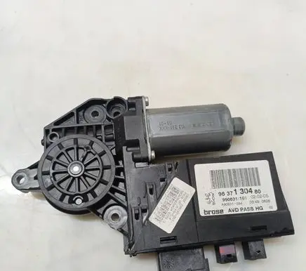 Peugeot 307 Front door window regulator motor 9637130480 990831101 A90831034
