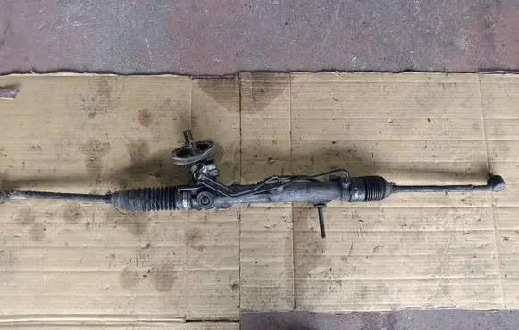 Peugeot 205 Steering rack 00185Y1