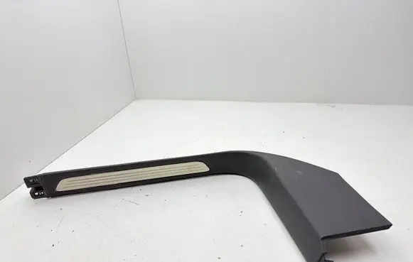Volkswagen Touareg II Front sill trim cover 