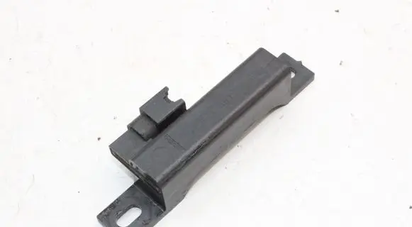 Nissan Juke I F15 Keyless system antenna 