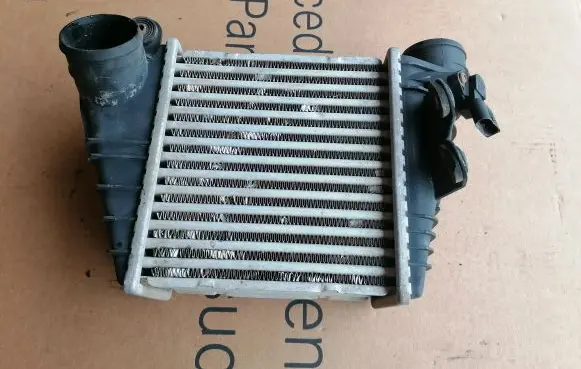 Volkswagen Golf IV Intercooler radiator