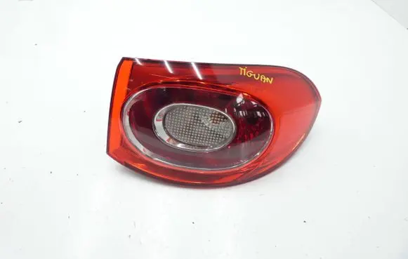 Volkswagen Tiguan Rear/tail lights 5N0945112D