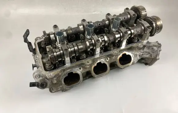 Chrysler Pacifica Engine head 04893811AF 0911K07290411 026136406B