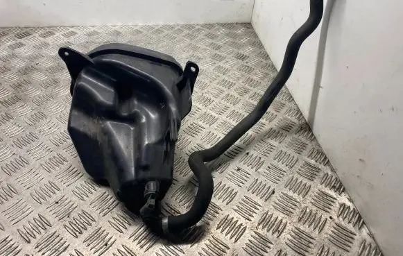 BMW X5 E70 Coolant expansion tank/reservoir 7552546 13177552546