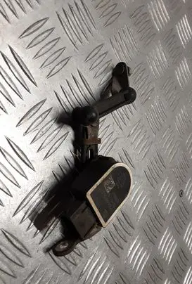 Headlight/headlamp level sensor