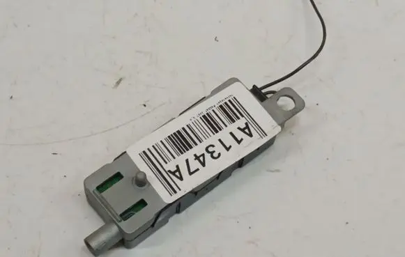 Volkswagen PASSAT B6 Antenna control unit 3C9035552A