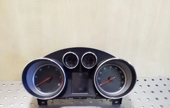 Opel Insignia A Speedometer (instrument cluster) 13327315