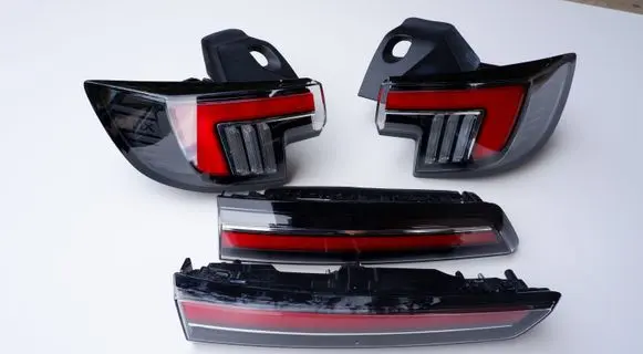 Opel Mokka B Tailgate rear/tail lights 9833944480 LP300