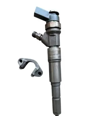 BMW 5 E60 E61 Fuel injector 7793836
