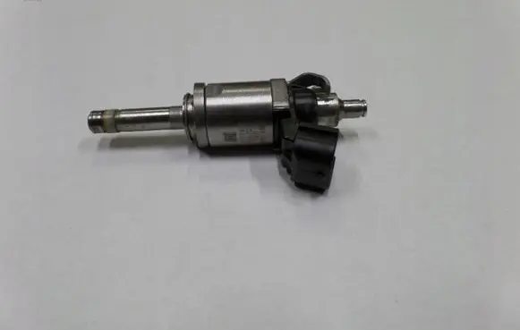 Mazda 3 II Fuel injector PE0113250B20B