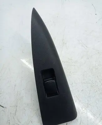 Nissan Note (E11) Electric window control switch
