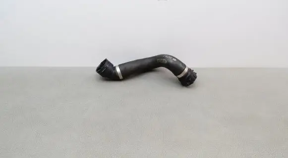 Mercedes-Benz C W205 Engine coolant pipe/hose A2055010182