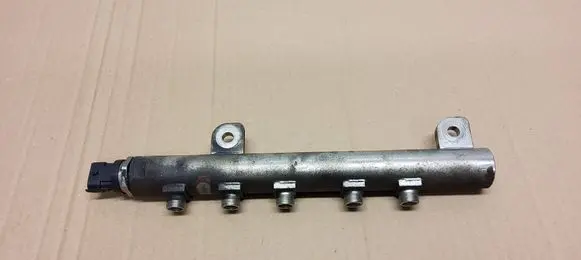 Opel Zafira B Fuel main line pipe 0445214095 55209572 T00083663