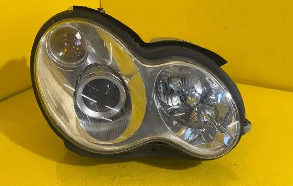 Mercedes-Benz C AMG W203 Headlight/headlamp A2038203659