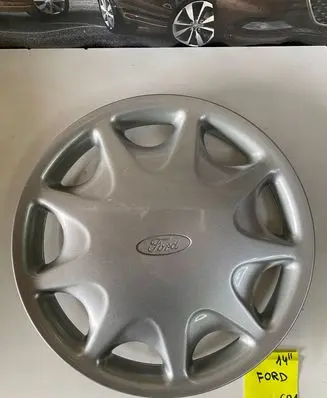 Ford Fiesta R14 wheel hub/cap/trim 