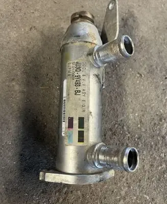 Peugeot 607 EGR valve cooler 4U3Q9Y493BJ 4U3Q9Y493