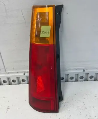 Honda CR-V Rear/tail lights 0432200l