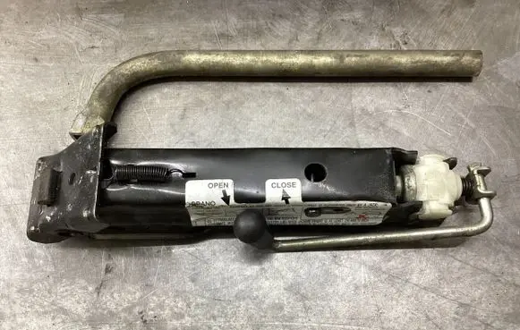 Mini One - Cooper R50 - 53 Lift Jack M18057 191012219