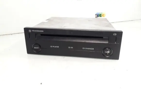 Volkswagen Golf IV CD/DVD changer FA011730B
