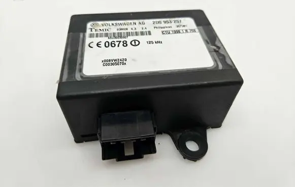 Volkswagen II LT Immobilizer control unit/module 2D0953257 A5U30030507 008VWZ4Z0
