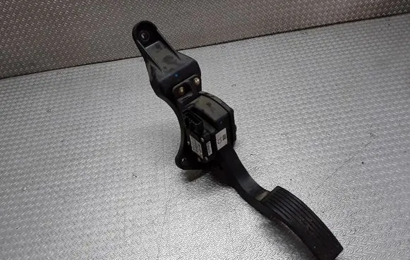 Hyundai Santa Fe Accelerator throttle pedal
