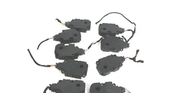 Audi Q7 4M Air flap motor/actuator ZBAT0063D10